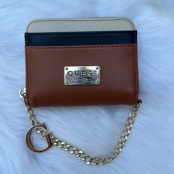 New GUESS Women’s Wallet In BROWN - Picture 2 of 9